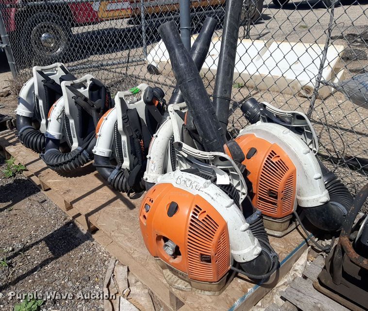 image for item NV9161 (7) Stihl BR700 backpack leaf blowers