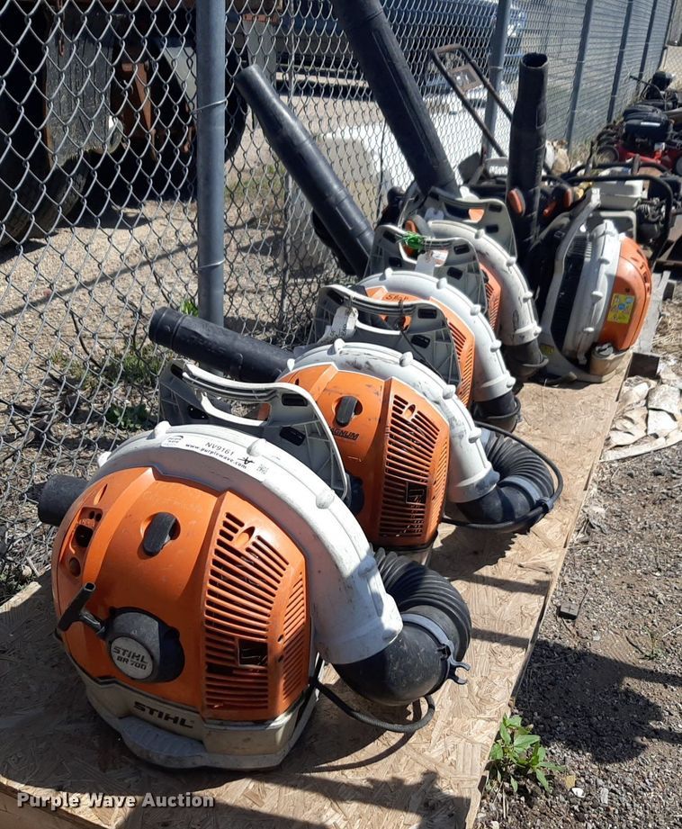 image for item NV9161 (7) Stihl BR700 backpack leaf blowers