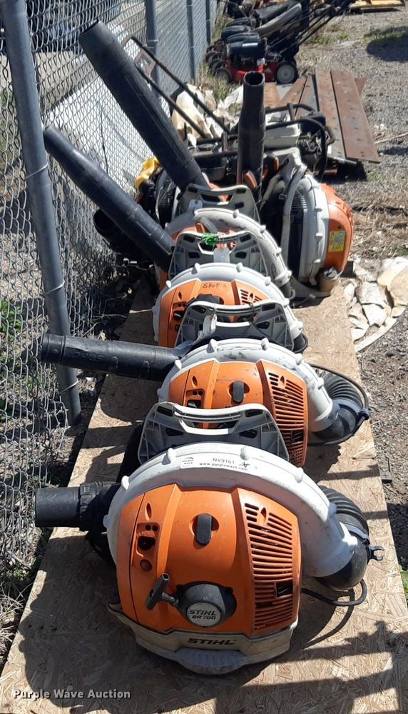 image for item NV9161 (7) Stihl BR700 backpack leaf blowers