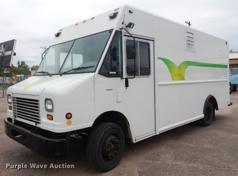 image for item NV9166 2013 Freightliner  MT55 delivery truck