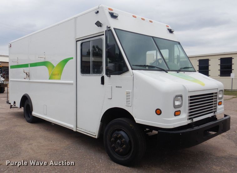 image for item NV9166 2013 Freightliner  MT55 delivery truck