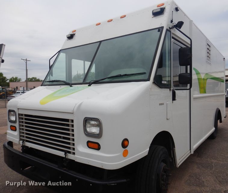 image for item NV9166 2013 Freightliner  MT55 delivery truck