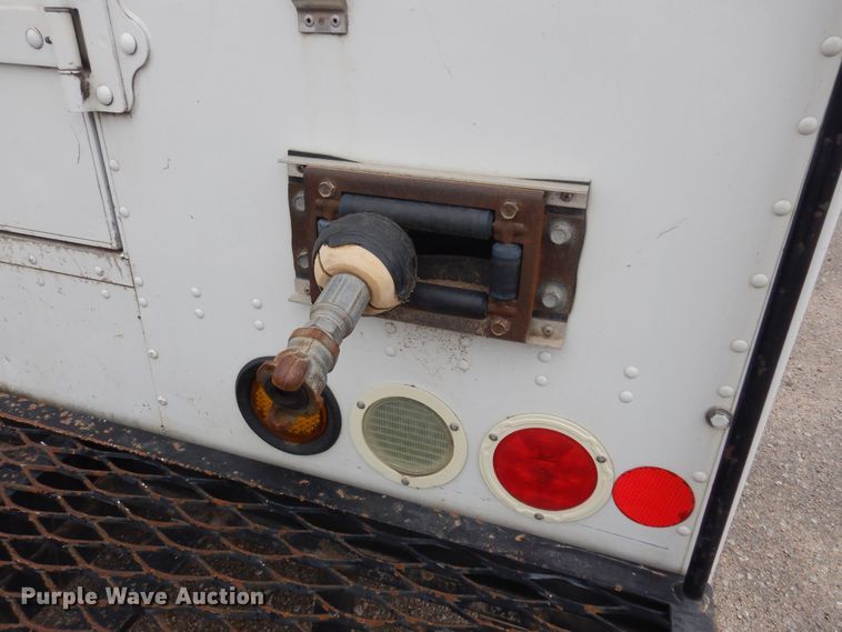 image for item NV9166 2013 Freightliner  MT55 delivery truck