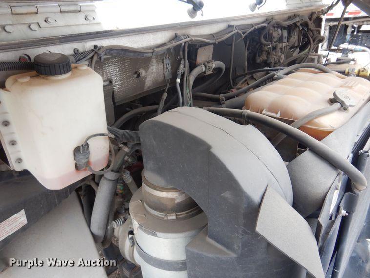 image for item NV9166 2013 Freightliner  MT55 delivery truck