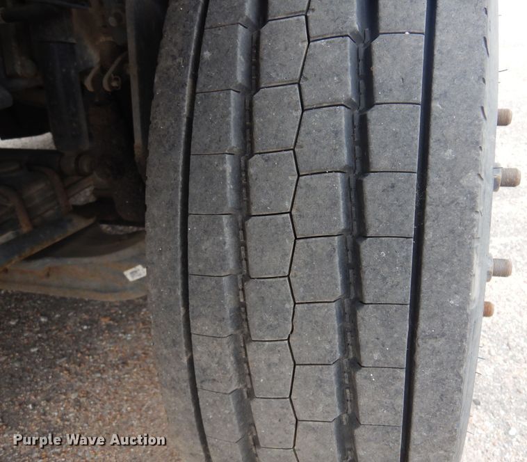 image for item NV9166 2013 Freightliner  MT55 delivery truck