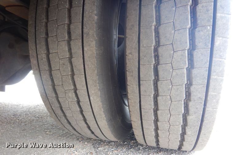 image for item NV9166 2013 Freightliner  MT55 delivery truck