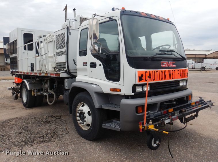 image for item NV9167 2005 GMC T8500 paint striper truck