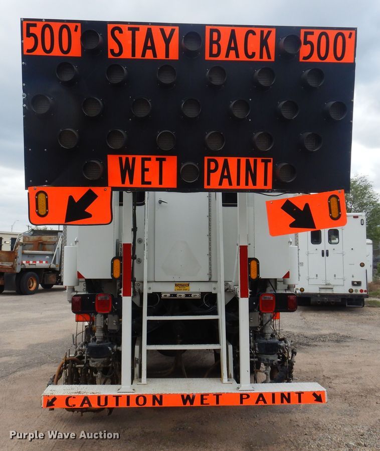 image for item NV9167 2005 GMC T8500 paint striper truck