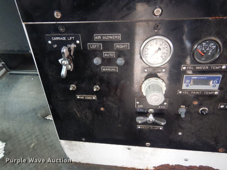 image for item NV9167 2005 GMC T8500 paint striper truck