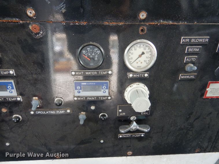 image for item NV9167 2005 GMC T8500 paint striper truck