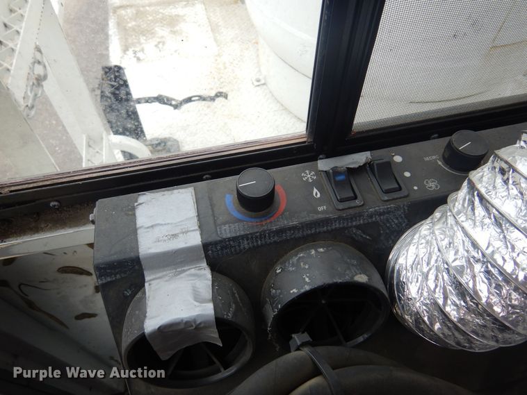 image for item NV9167 2005 GMC T8500 paint striper truck