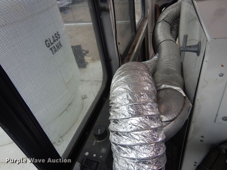 image for item NV9167 2005 GMC T8500 paint striper truck