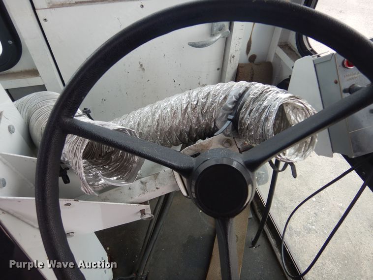 image for item NV9167 2005 GMC T8500 paint striper truck