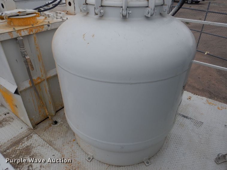 image for item NV9167 2005 GMC T8500 paint striper truck