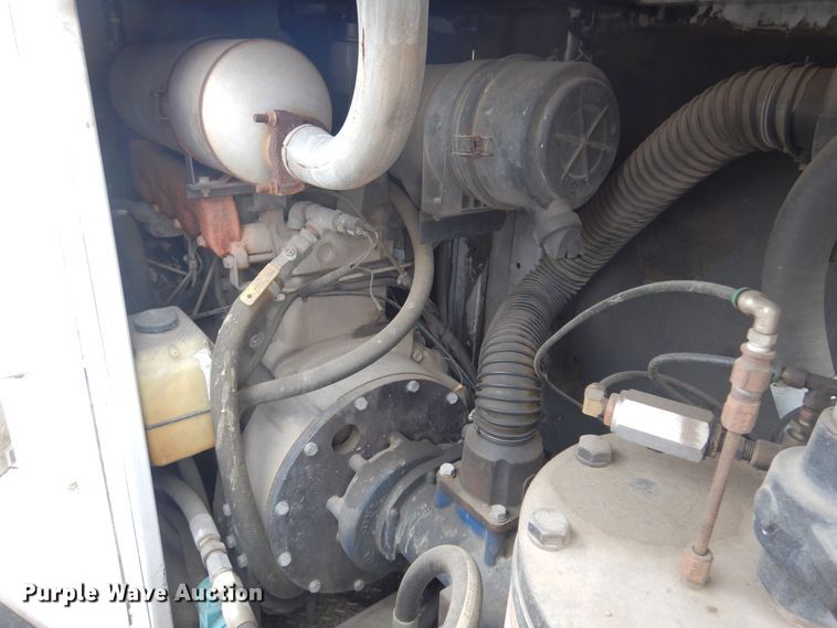 image for item NV9167 2005 GMC T8500 paint striper truck