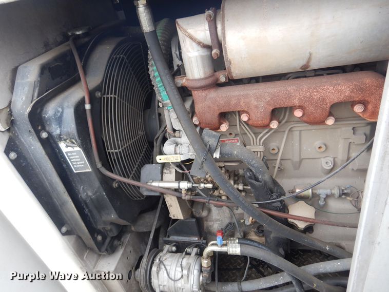 image for item NV9167 2005 GMC T8500 paint striper truck