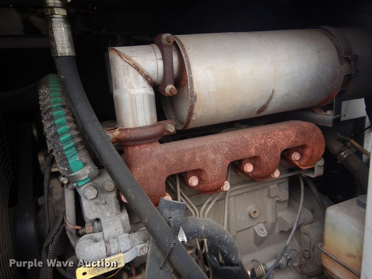 image for item NV9167 2005 GMC T8500 paint striper truck