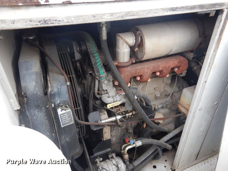 image for item NV9167 2005 GMC T8500 paint striper truck