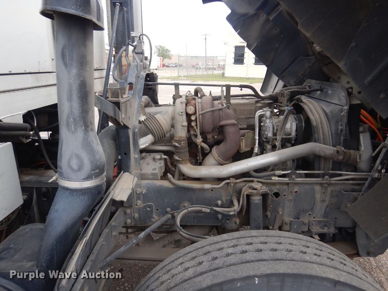 image for item NV9167 2005 GMC T8500 paint striper truck