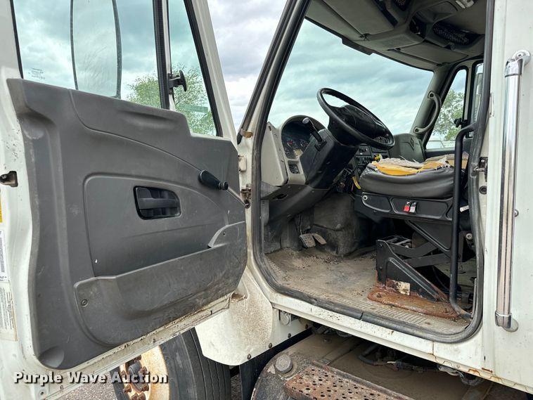 image for item NV9169 2008 International 7400 SFA dump truck