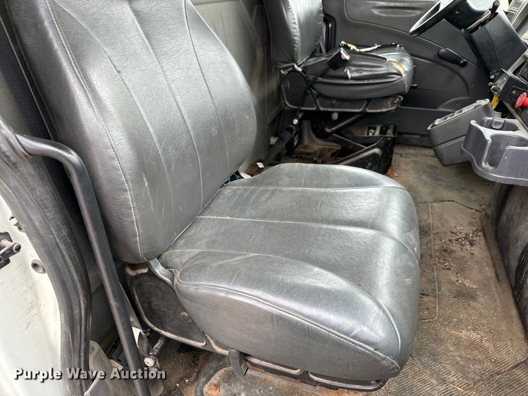 image for item NV9169 2008 International 7400 SFA dump truck