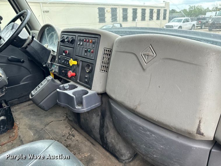 image for item NV9169 2008 International 7400 SFA dump truck