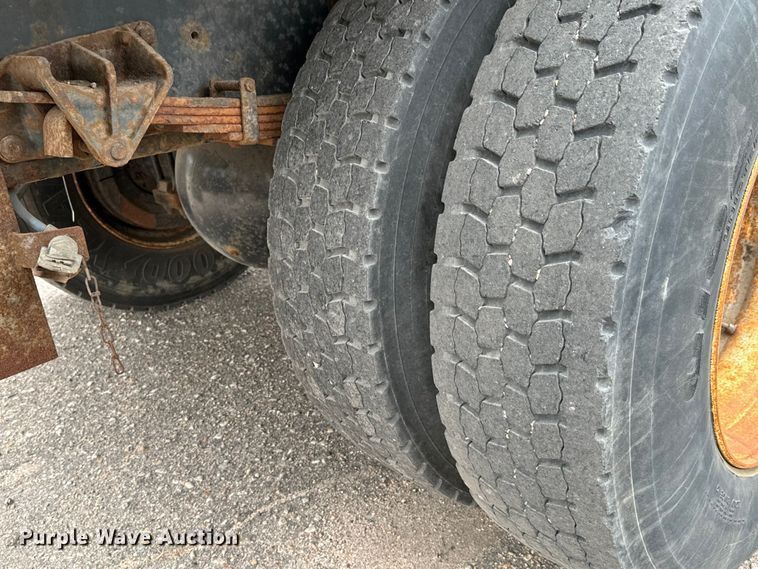 image for item NV9169 2008 International 7400 SFA dump truck