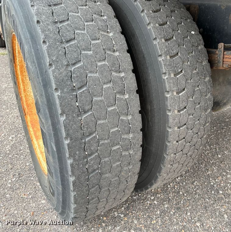 image for item NV9169 2008 International 7400 SFA dump truck