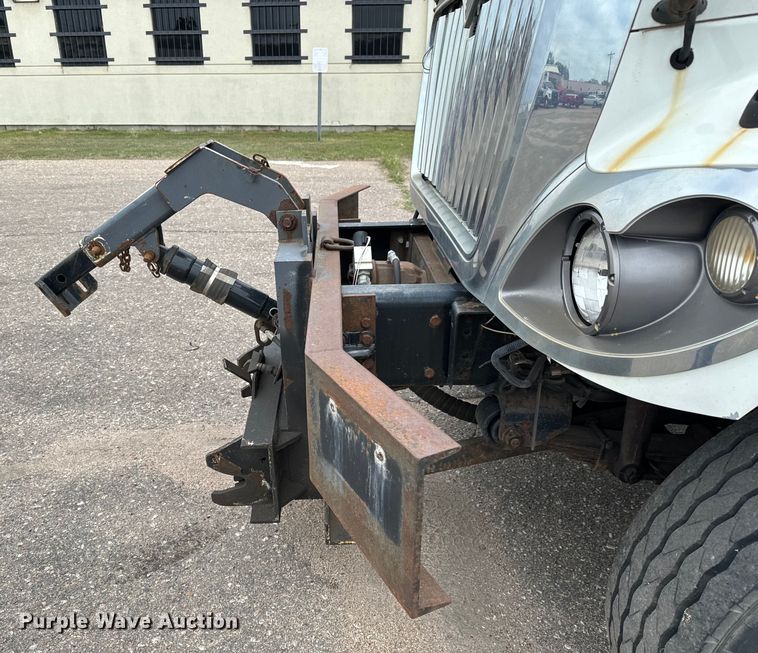 image for item NV9170 2010 International  7500 SFA dump truck