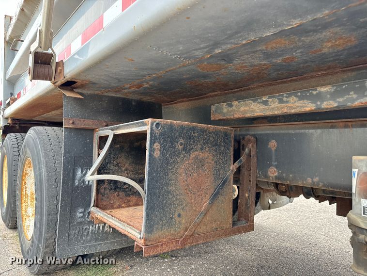 image for item NV9170 2010 International  7500 SFA dump truck