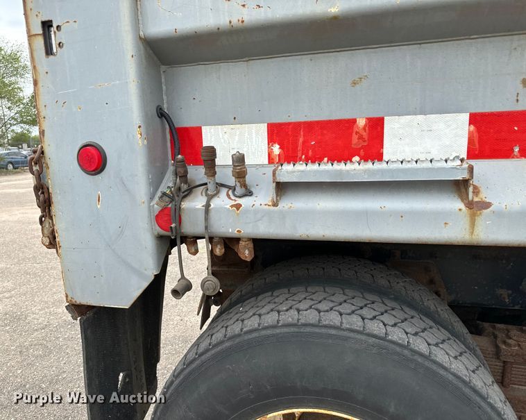 image for item NV9170 2010 International  7500 SFA dump truck