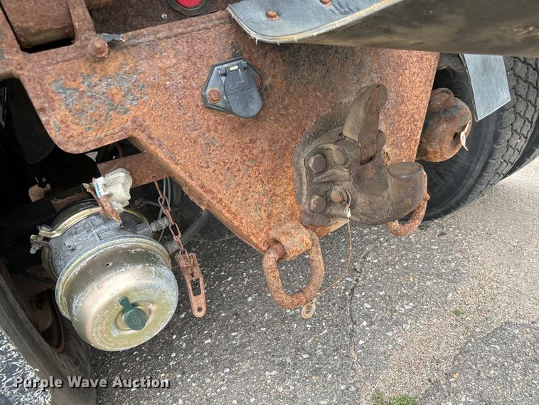 image for item NV9170 2010 International  7500 SFA dump truck