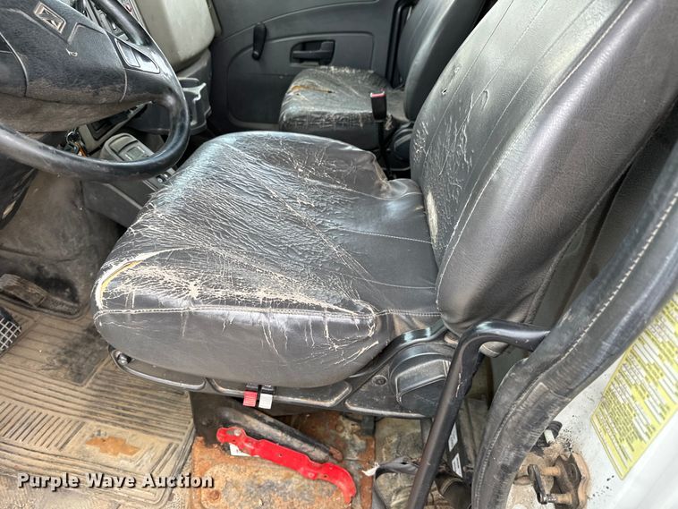 image for item NV9170 2010 International  7500 SFA dump truck