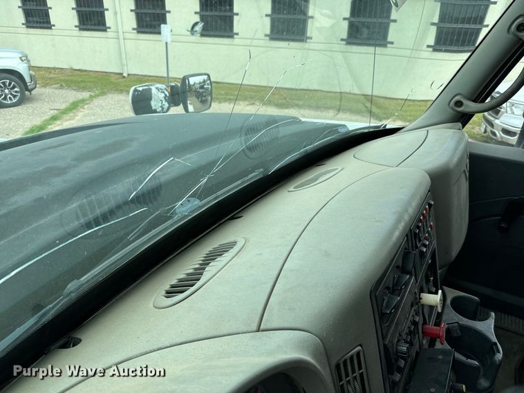 image for item NV9170 2010 International  7500 SFA dump truck