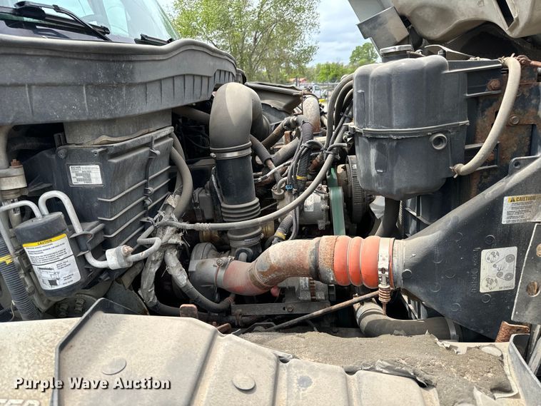 image for item NV9170 2010 International  7500 SFA dump truck