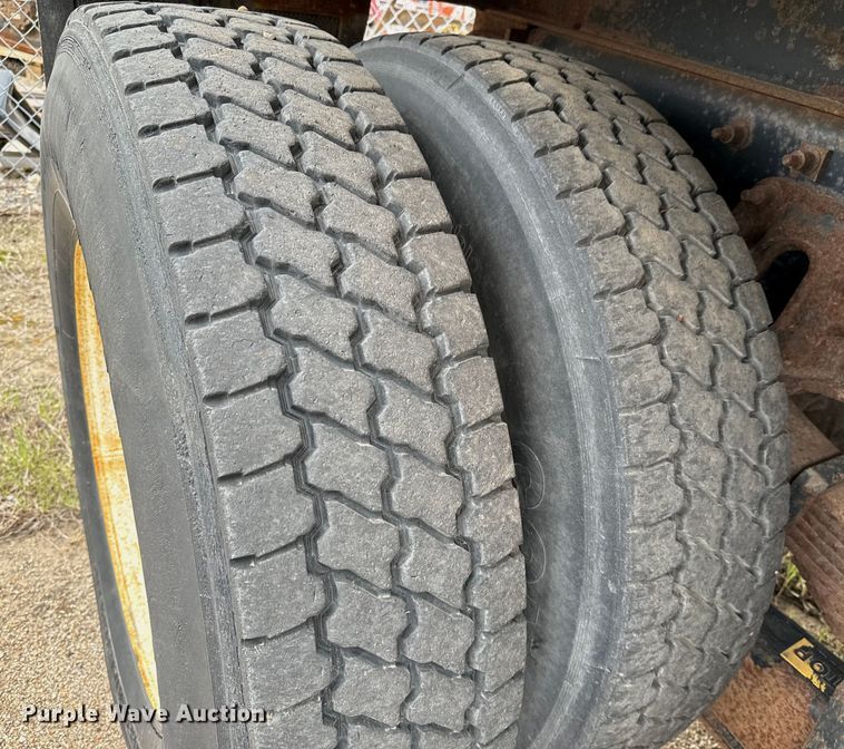 image for item NV9170 2010 International  7500 SFA dump truck