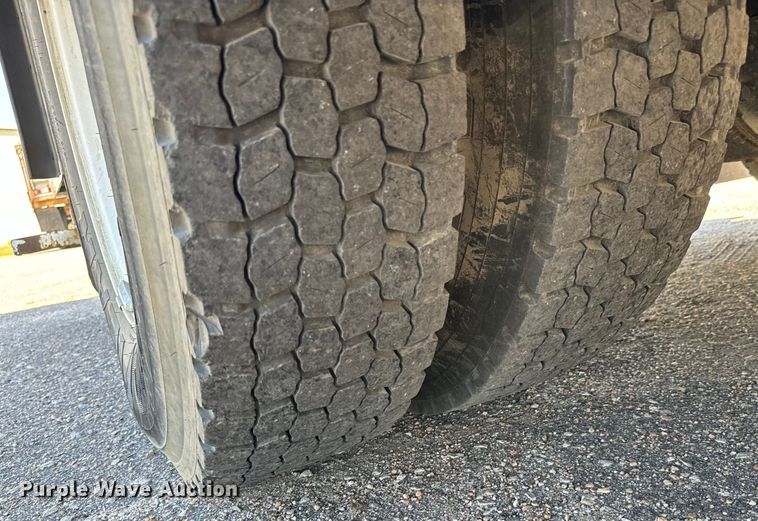 image for item NV9171 2017 Ford F750 Super Duty utility / service truck