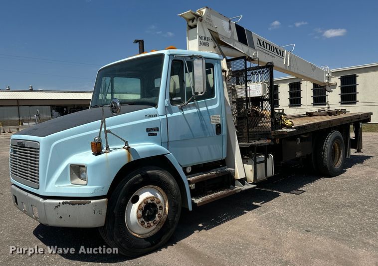 image for item NV9172 2001 Freightliner FL70 crane truck