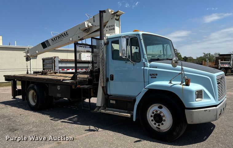 image for item NV9172 2001 Freightliner FL70 crane truck