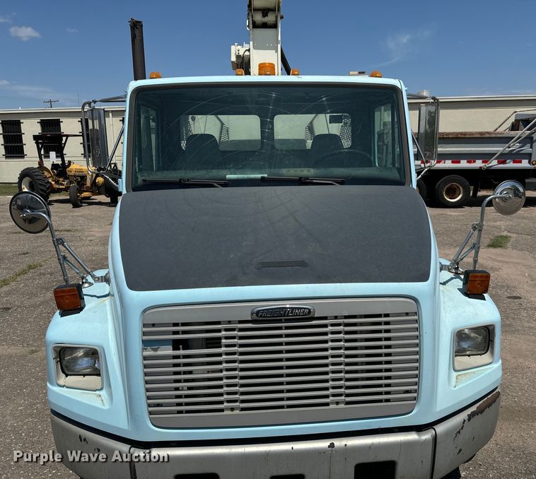 image for item NV9172 2001 Freightliner FL70 crane truck