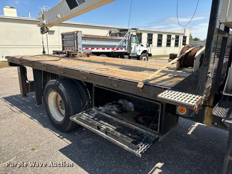 image for item NV9172 2001 Freightliner FL70 crane truck