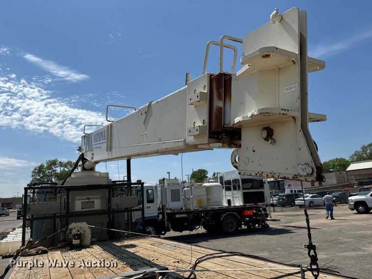 image for item NV9172 2001 Freightliner FL70 crane truck