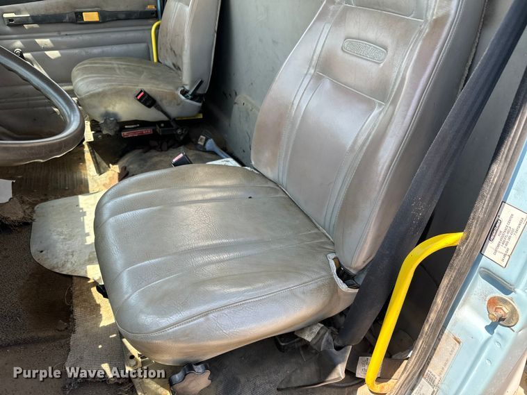 image for item NV9172 2001 Freightliner FL70 crane truck