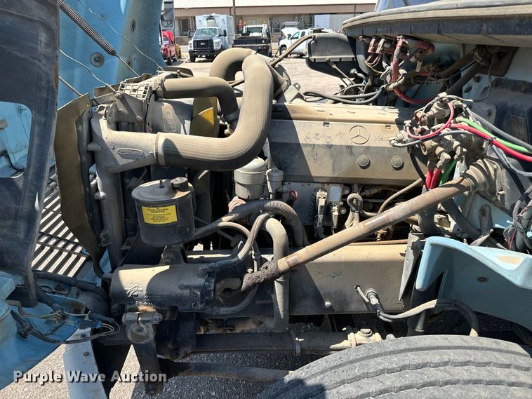 image for item NV9172 2001 Freightliner FL70 crane truck