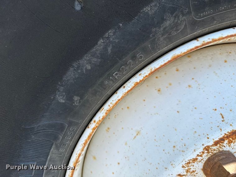 image for item NV9172 2001 Freightliner FL70 crane truck