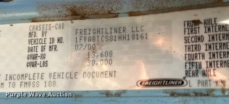 image for item NV9172 2001 Freightliner FL70 crane truck
