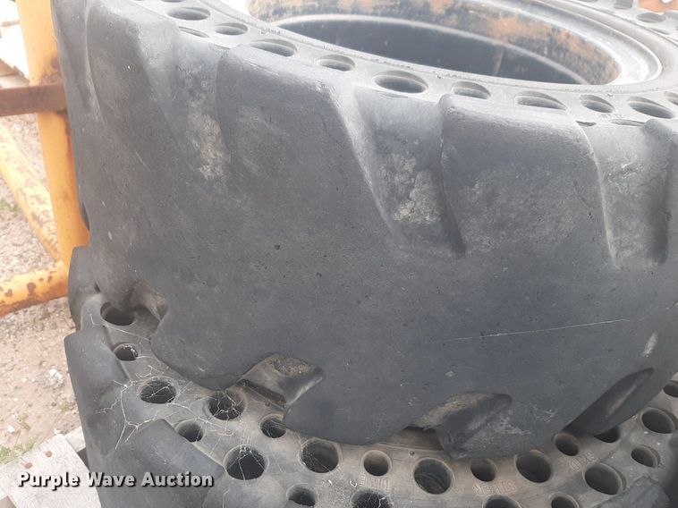 image for item NV9176 Skid steer tires and wheels