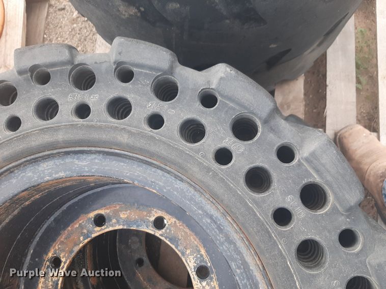 image for item NV9176 Skid steer tires and wheels