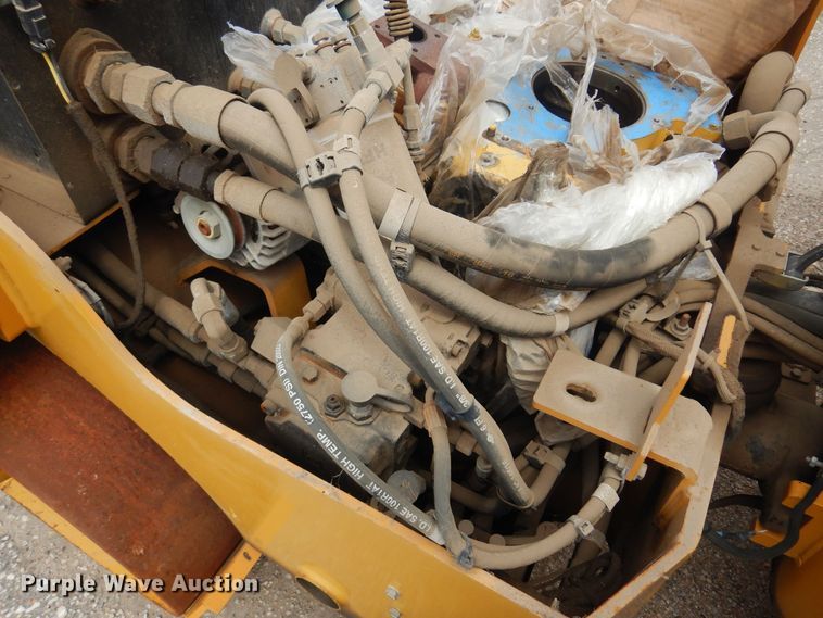 image for item NV9178 2009 Caterpillar CB24 double drum roller