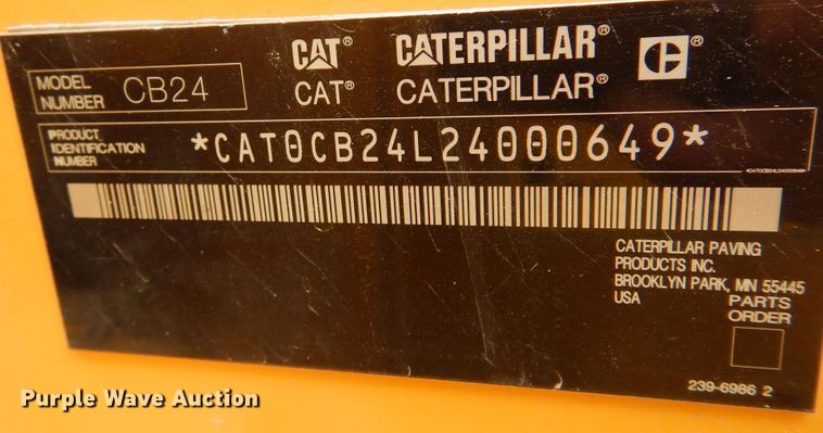 image for item NV9178 2009 Caterpillar CB24 double drum roller